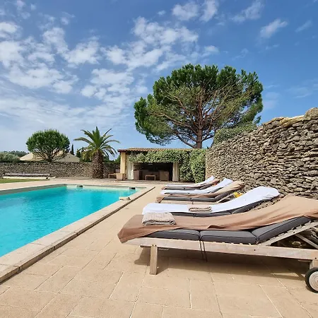 Jardin-duzes Villa Saint-Quentin-la-Poterie